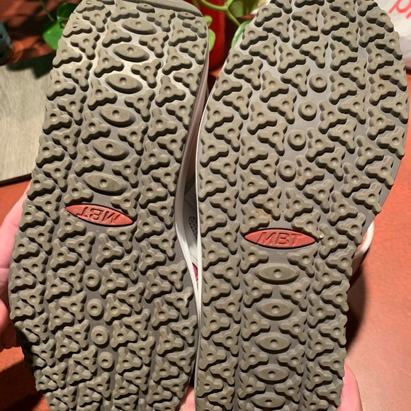 MBT Women’s Running Shoes - Picture 2 of 7